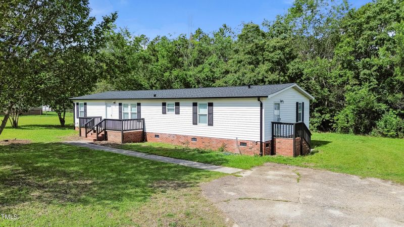 107 Gibbs Rd, Lillington, NC 27546