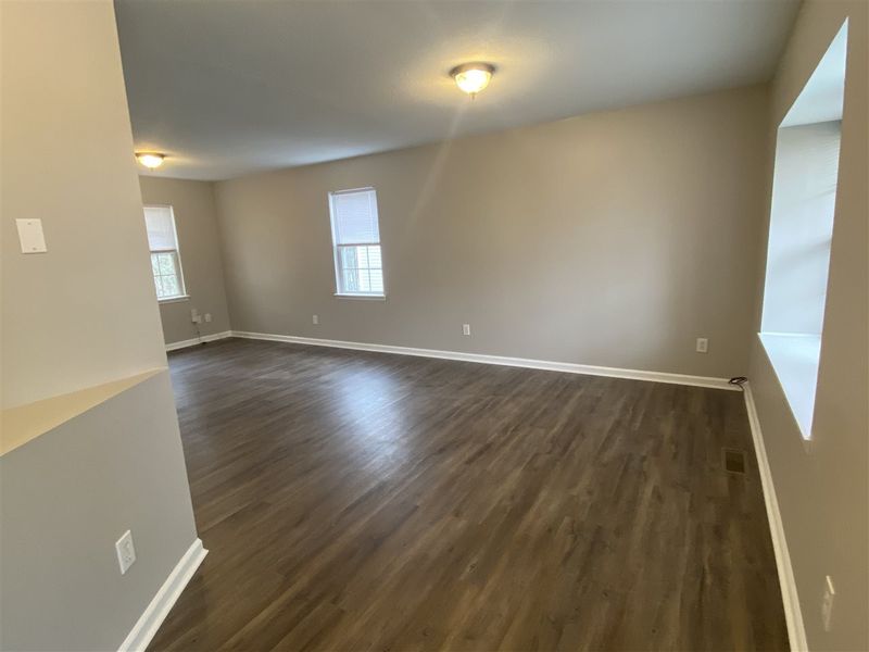 107 Gladstone Dr, Durham, NC 27703