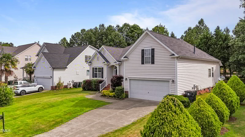 107 Governors House Dr, Morrisville, NC 27560