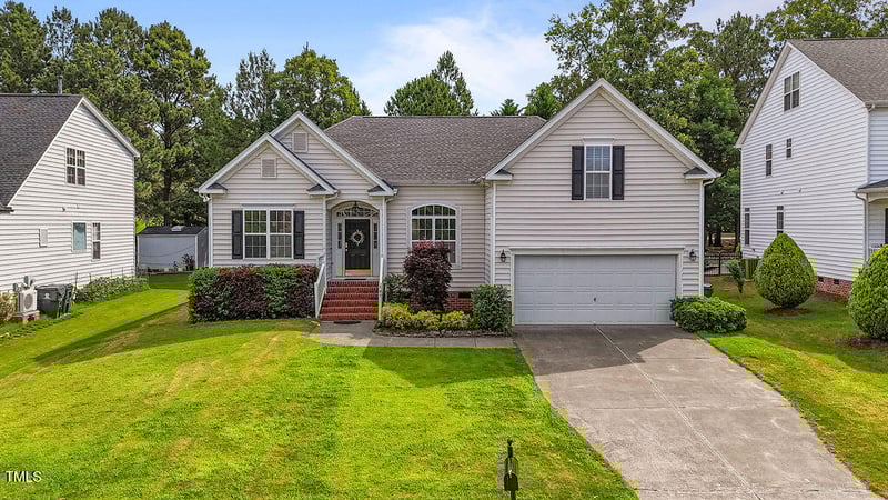 107 Governors House Dr, Morrisville, NC 27560