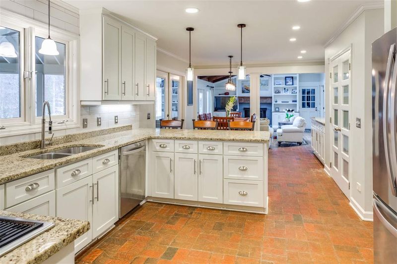 107 Greenock Ct, Cary, NC 27511