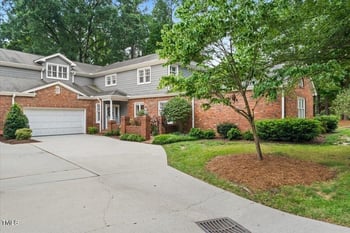 107 Greensview Dr, Cary, NC 27518