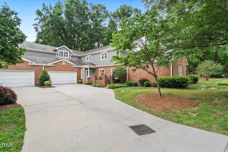 107 Greensview Dr, Cary, NC 27518
