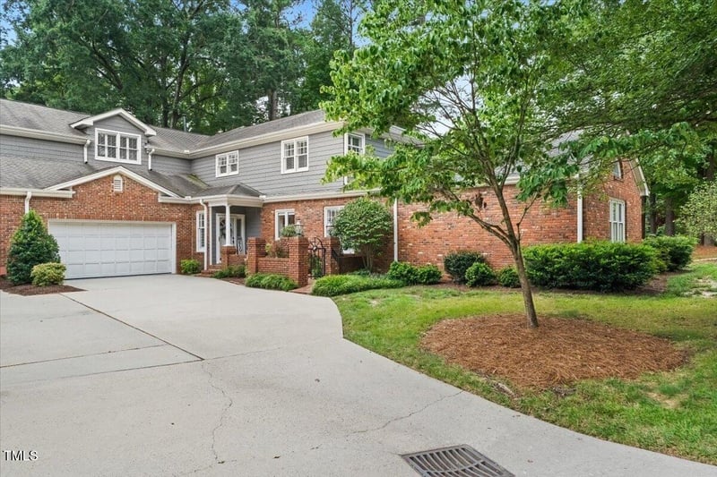 107 Greensview Dr, Cary, NC 27518