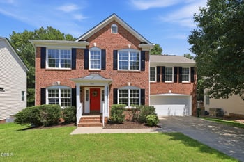 107 Holmhurst Ct, Cary, NC 27519