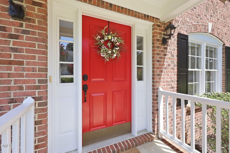 107 Holmhurst Ct, Cary, NC 27519