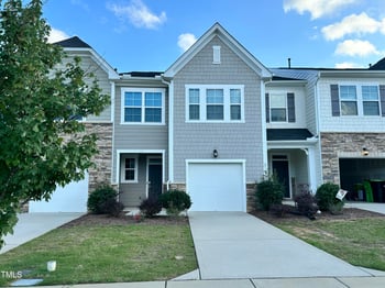 107 Hunston Dr, Holly Springs, NC 27540