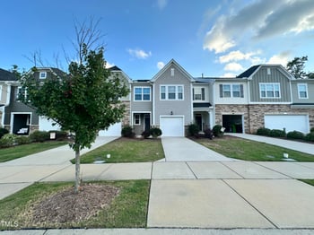 107 Hunston Dr, Holly Springs, NC 27540