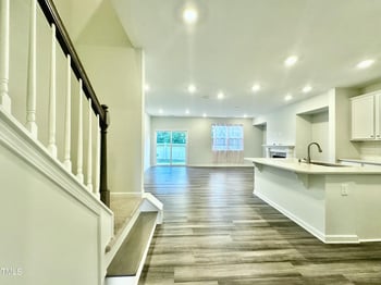 107 Hunston Dr, Holly Springs, NC 27540