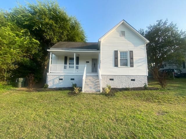 107 E J St, Erwin, NC 28339