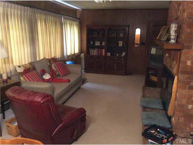 107 Jones Dr, Dunn, NC 28334