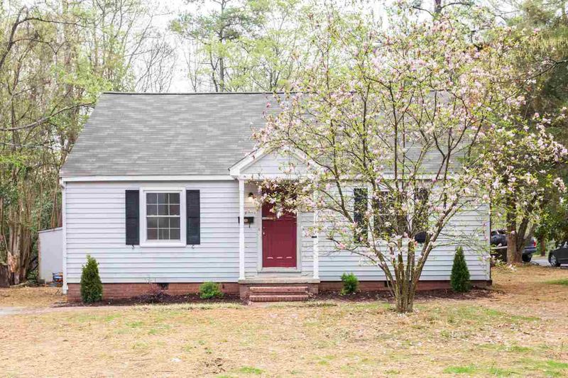 107 Jones St, Chapel Hill, NC 27514