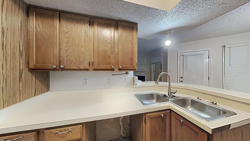 107 Killam Ct #LC, Cary, NC 27513