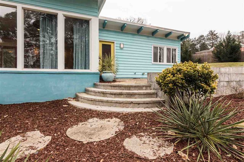107 King William Rd, Raleigh, NC 27610