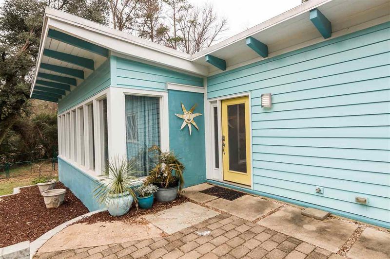 107 King William Rd, Raleigh, NC 27610