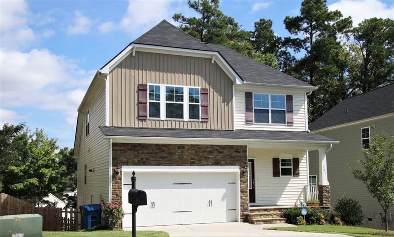 107 Kings Cross Ln, Durham, NC 27713