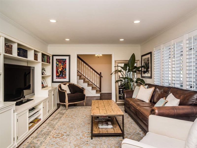 107 Kinnaird Ln, Cary, NC 27511