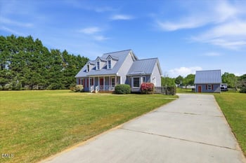 107 Lakeside Dr, Selma, NC 27576