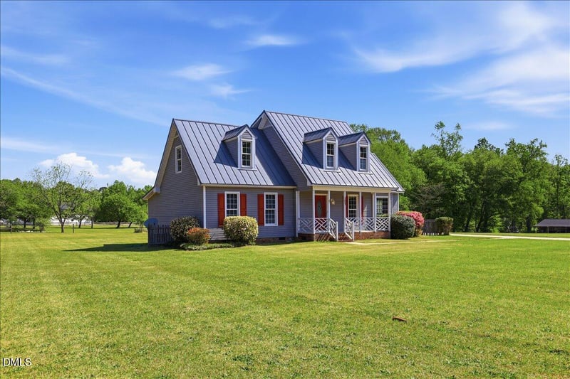 107 Lakeside Dr, Selma, NC 27576