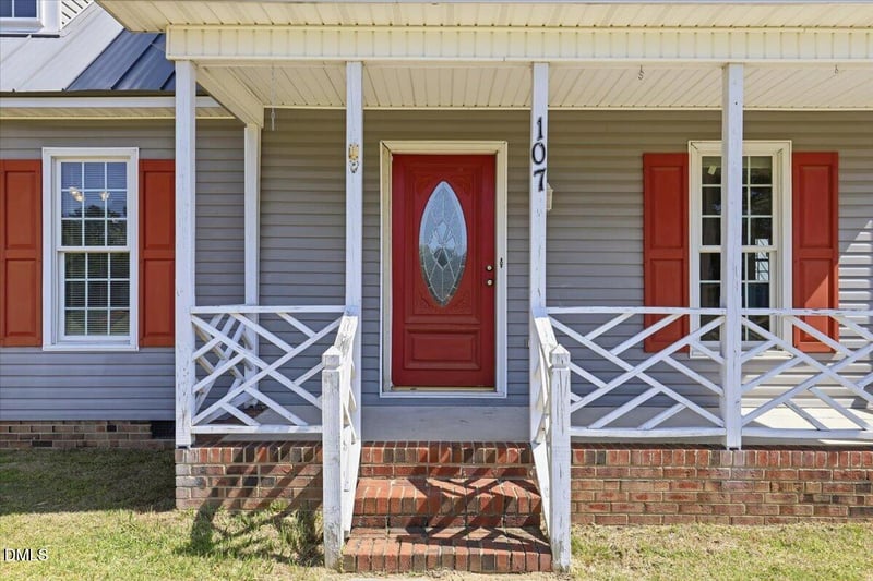 107 Lakeside Dr, Selma, NC 27576