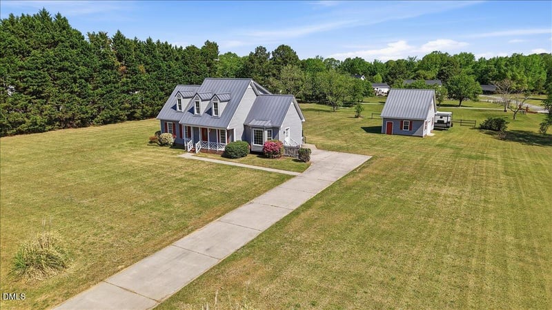 107 Lakeside Dr, Selma, NC 27576