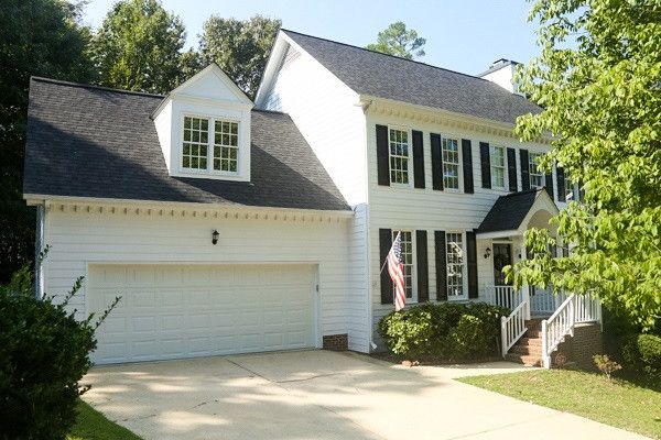 107 Larkspur Ln, Cary, NC 27513