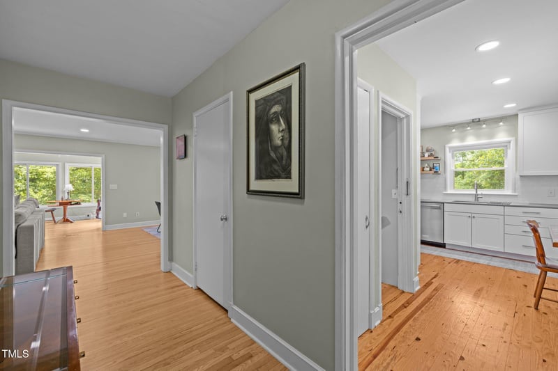 107 Ledge Ln, Chapel Hill, NC 27514