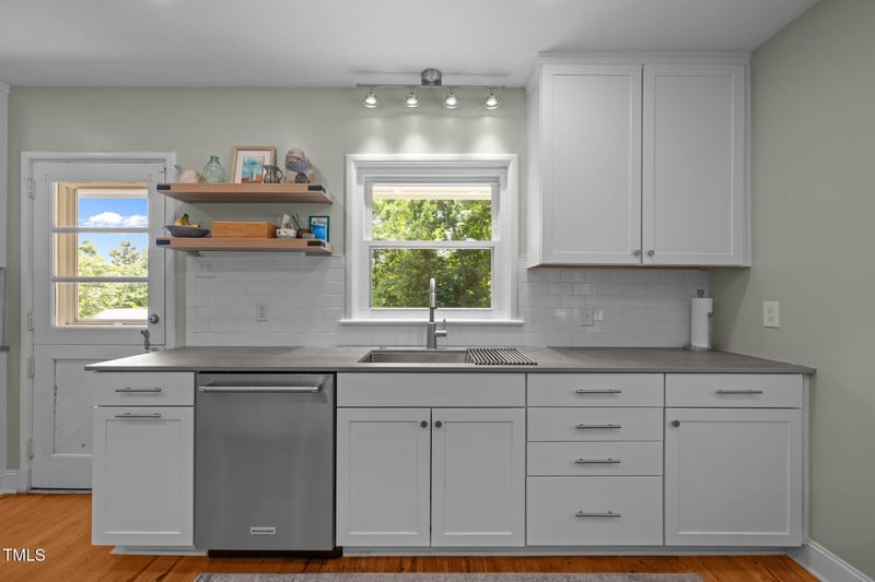 107 Ledge Ln, Chapel Hill, NC 27514