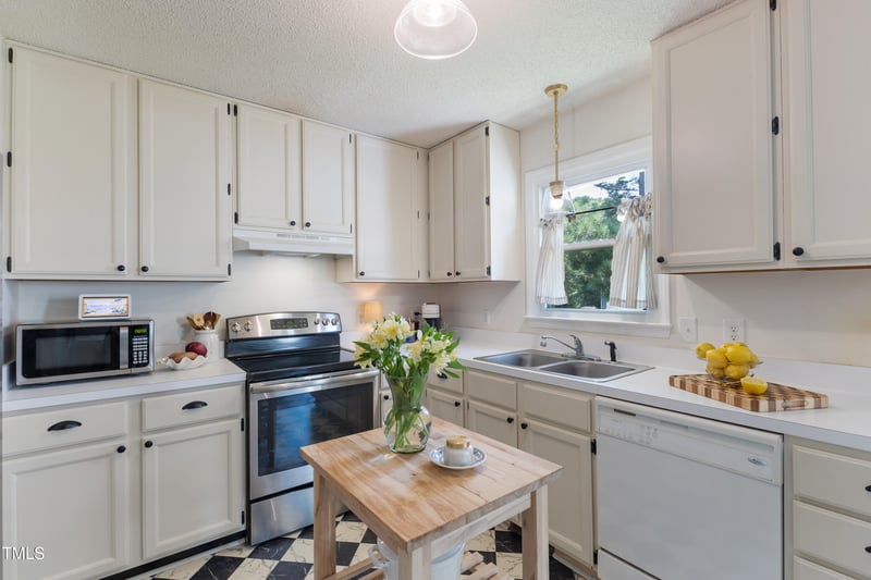 107 Leighton Pl, Knightdale, NC 27545