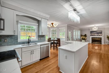107 Lonebrook Dr, Chapel Hill, NC 27516