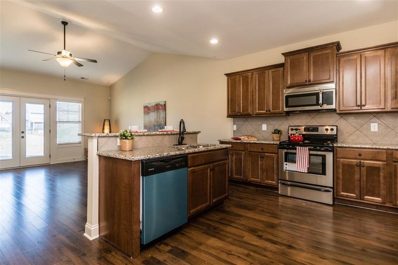 107 Mallory Ct, Clayton, NC 27520