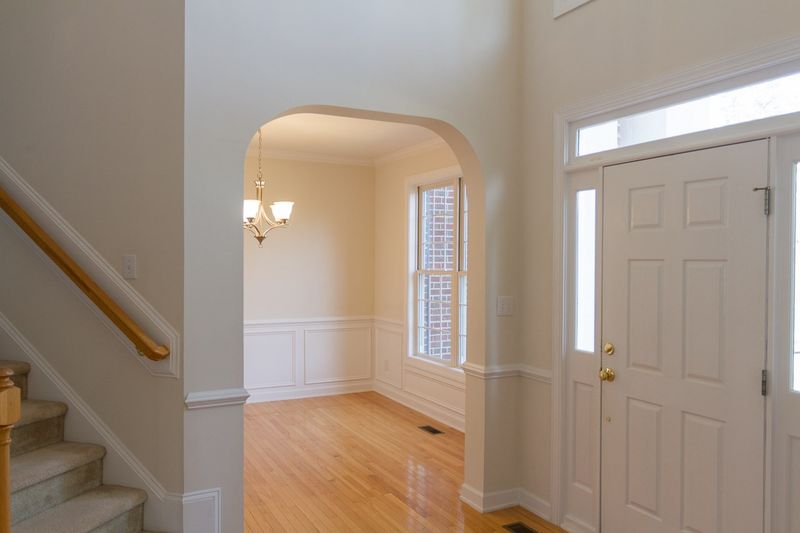 107 Manora Ln, Chapel Hill, NC 27516