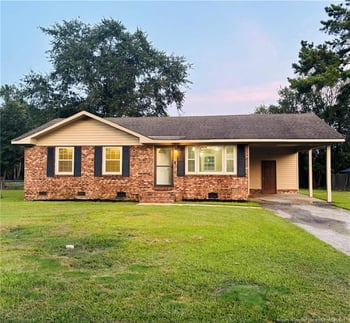 107 Mars Dr, Dunn, NC 28334