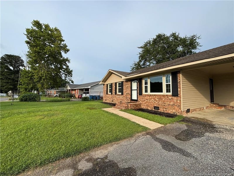 107 Mars Dr, Dunn, NC 28334