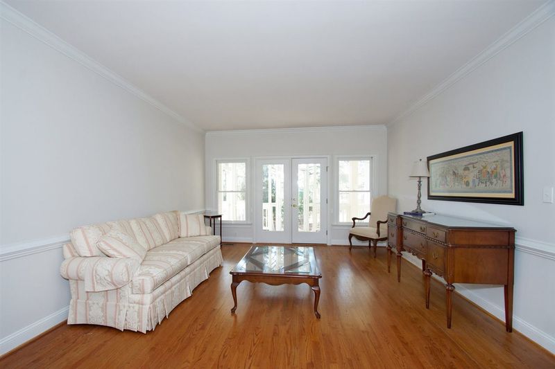 107 Meadowstone Ct, Cary, NC 27513