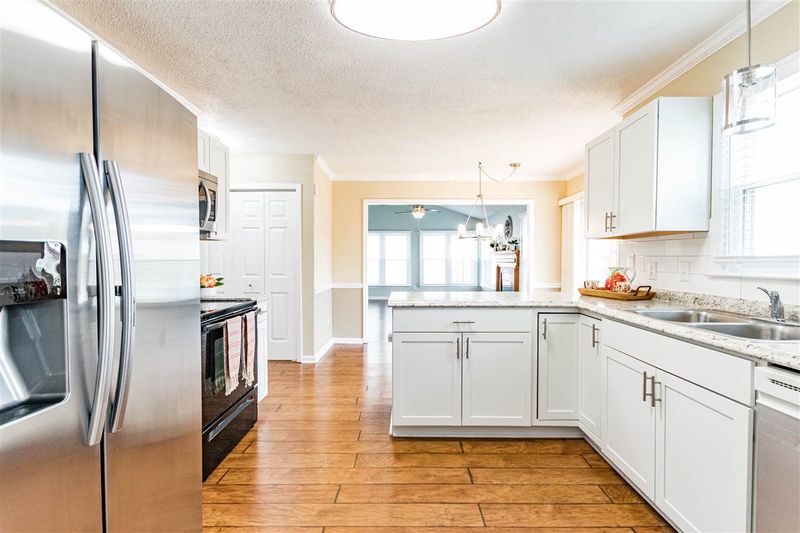 107 Muses Ct, Cary, NC 27513