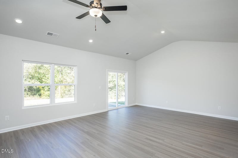 107 Neuse Hollow Ct, Clayton, NC 27527