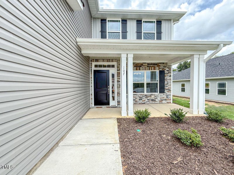 107 Northwood Dr, Fuquay Varina, NC 27526