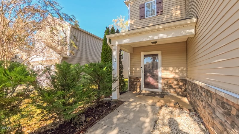 107 Norwood Ct, Mebane, NC 27302