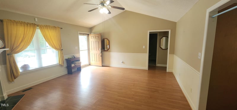 107 Oak Park Dr, Benson, NC 27504