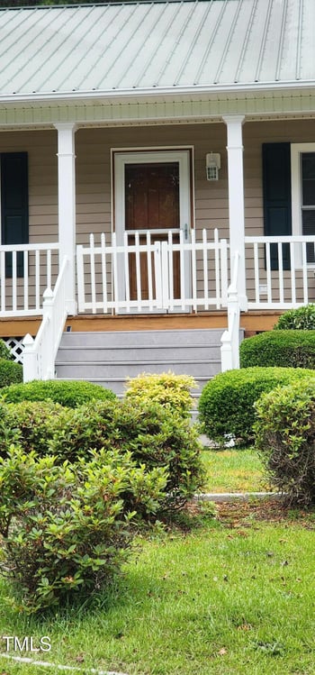 107 Oak Park Dr, Benson, NC 27504