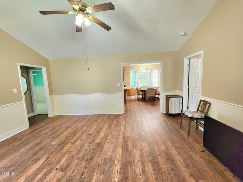 107 Oak Park Dr, Benson, NC 27504