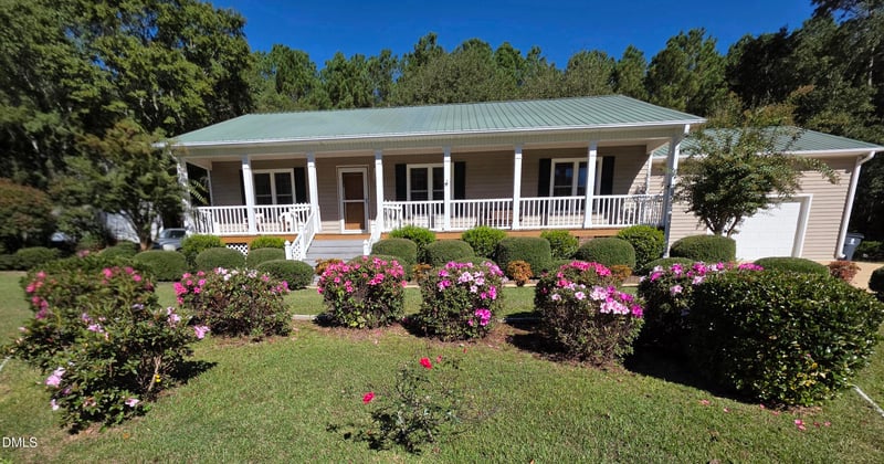 107 Oak Park Dr, Benson, NC 27504