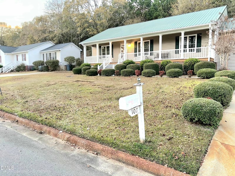 107 Oak Park Dr, Benson, NC 27504