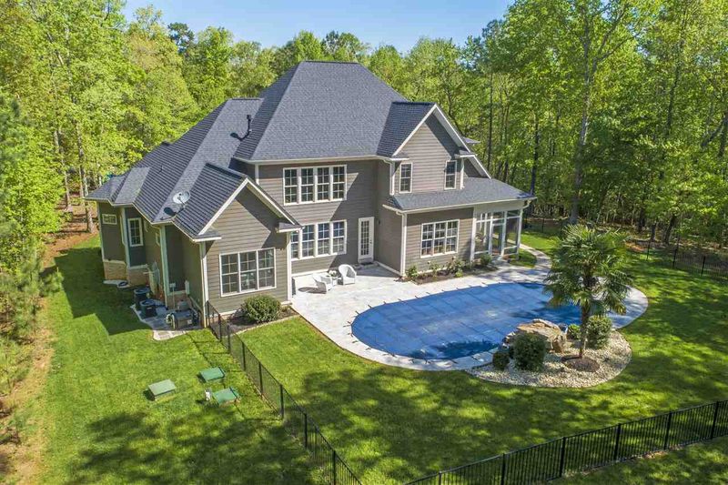 107 Ocoee Falls Dr, Chapel Hill, NC 27517