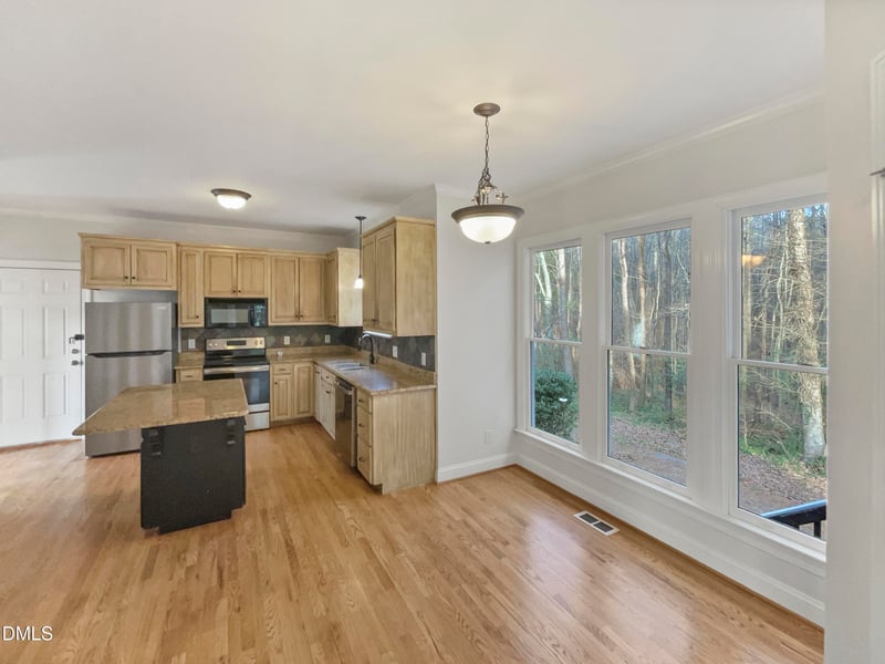 107 Paisley Ct, Archer Lodge, NC 27527