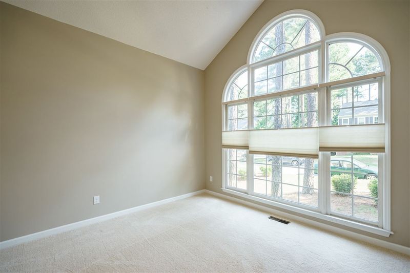 107 Paladin Pl, Cary, NC 27513
