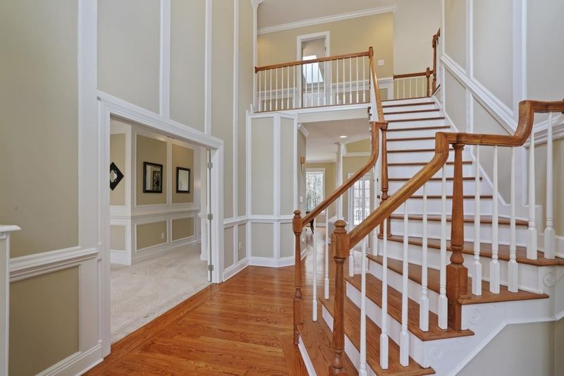 107 Panoramic Ct, Cary, NC 27519