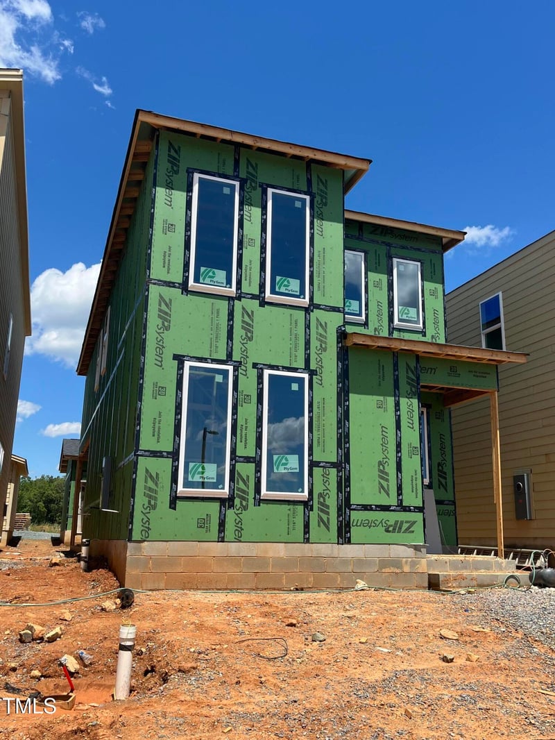 107 Parkland Dr, Pittsboro, NC 27312