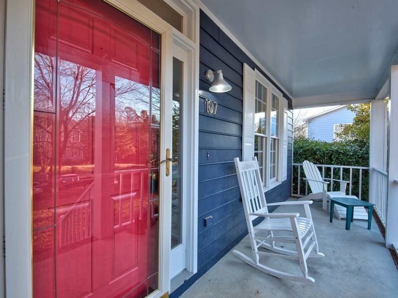 107 Pebble Springs Rd, Chapel Hill, NC 27514
